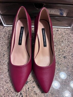 French Connection Women's Wine Pointed-Toe Kitten Heels